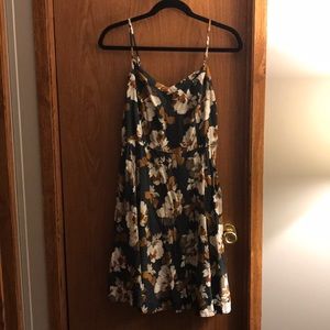 L Floral Old Navy Dress